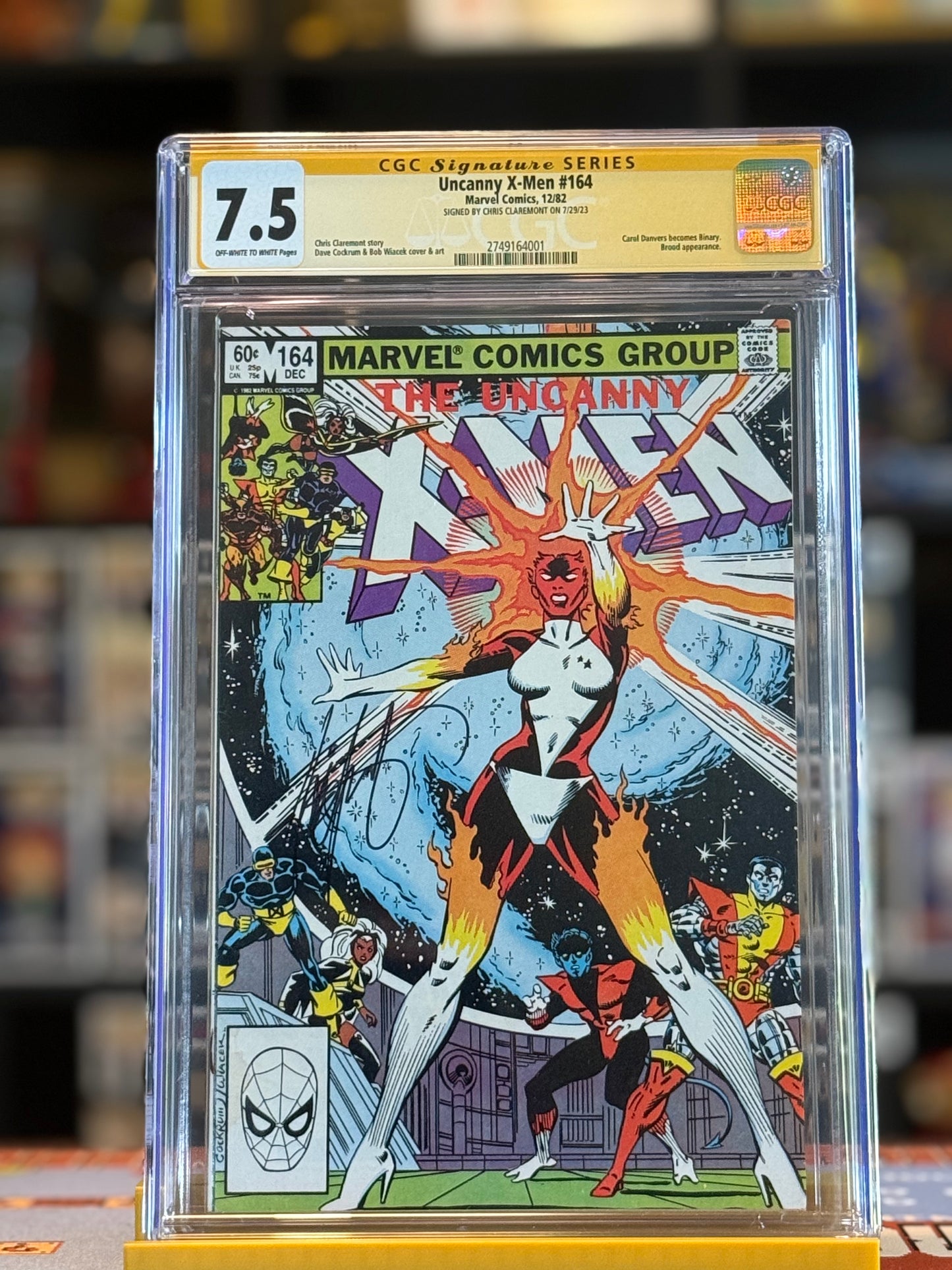 X-Men #164 CGC 7.5 Signature Series comic signed by Chris Claremont featuring first appearance of Binary, 1982 Marvel Comics, Direct Edition.