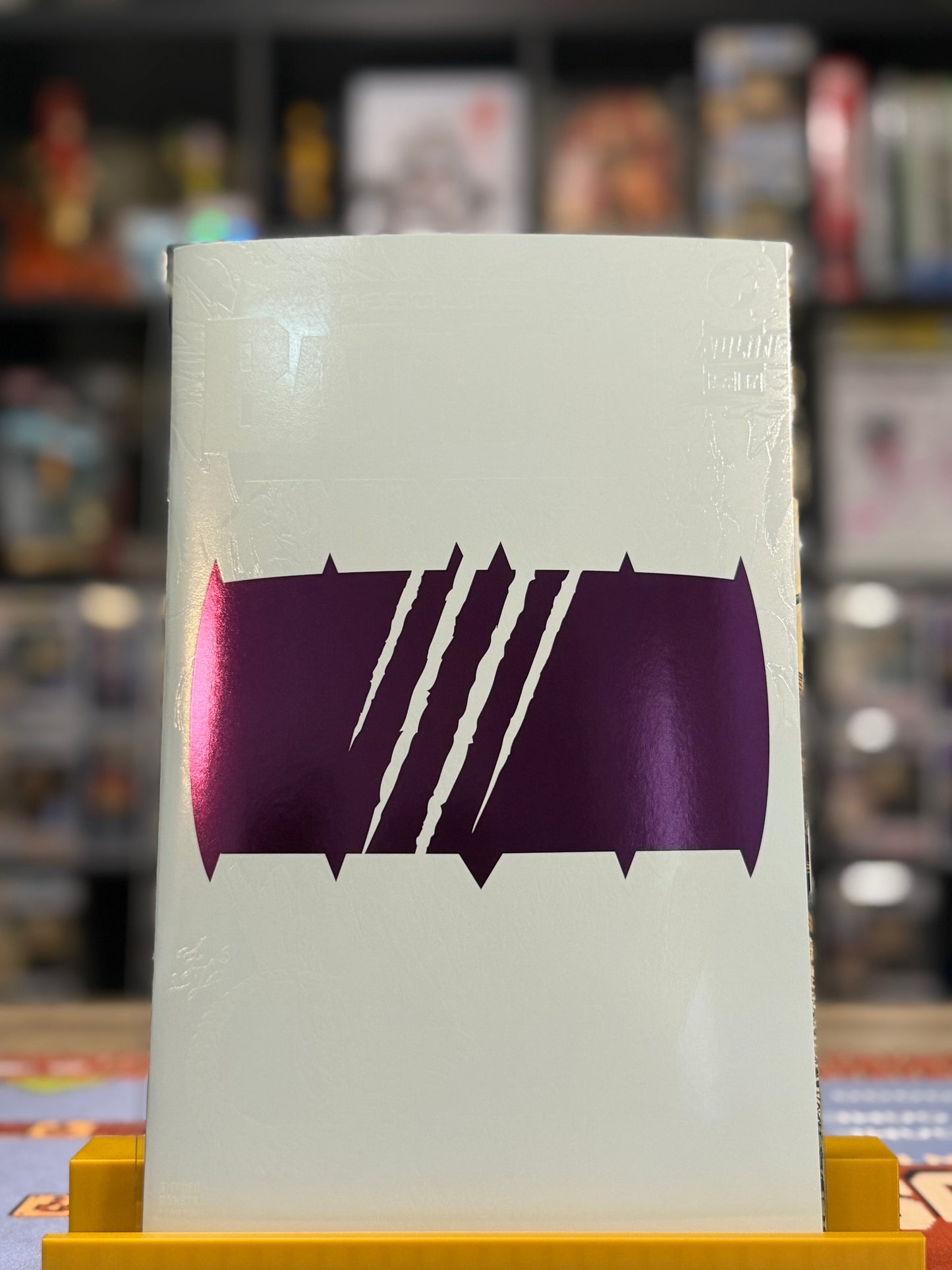 Absolute Batman Issue 17 Zoe Lacchei MegaCon 2026 glow in the dark exclusive variant limited to 888 featuring first full Absolute Poison Ivy DC Comics